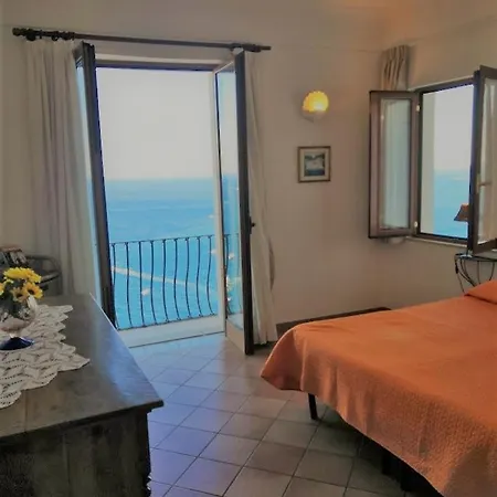 Sorrento Holidays - Casa Marcella Apartament Positano